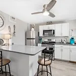 Central Phoenix Casita With Beautiful Patio - Unit B